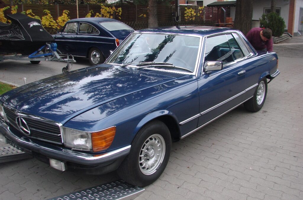 Mercedes-Benz 107 #1