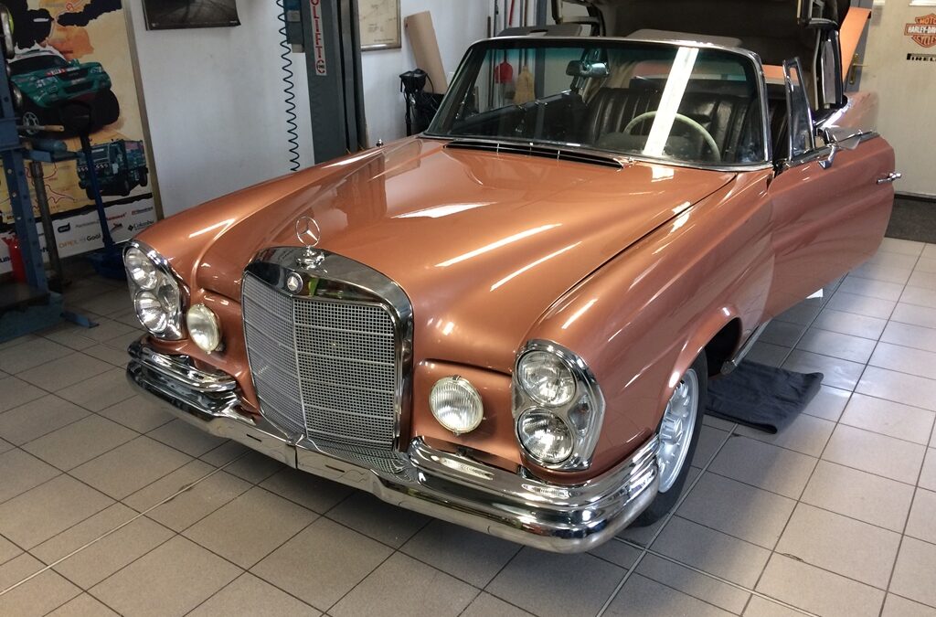 Mercedes-Benz 111 Cabrio #9