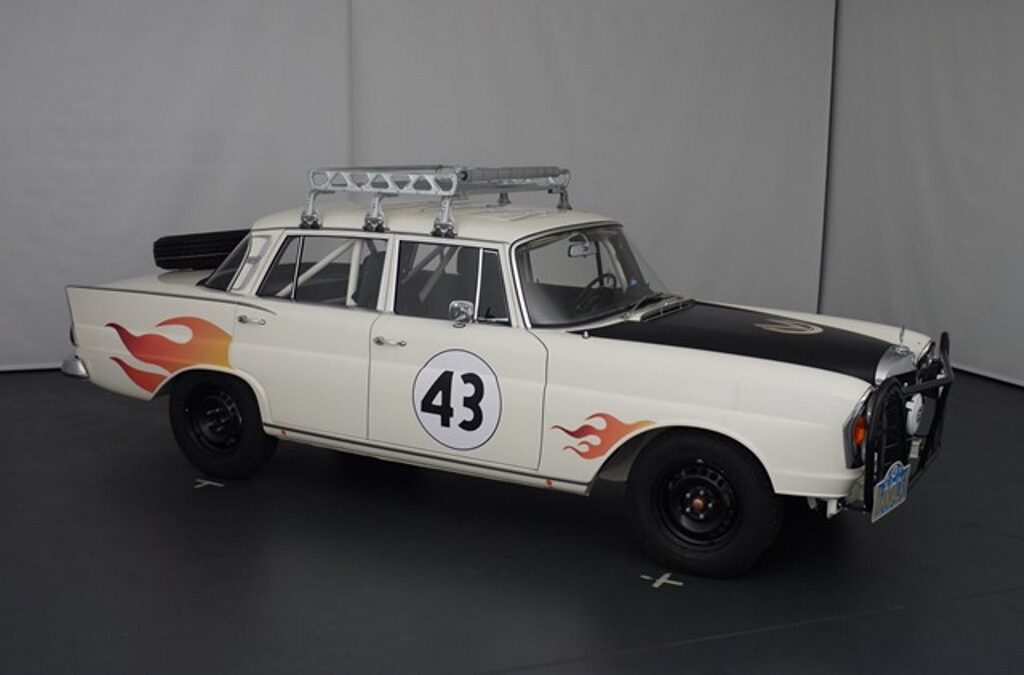 Mercedes-Benz 300 SE