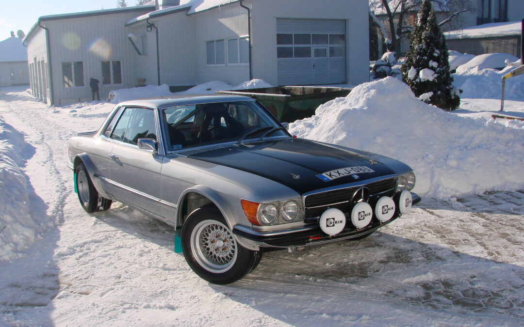 Mercedes-Benz 107 #2